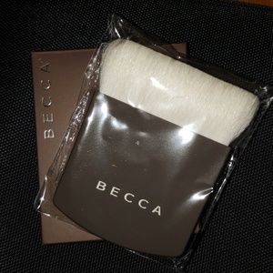 NIB BECCA The One Perfecting Brush